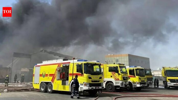 Abu-Dhabi-warehouse-fire-Fire-breaks-out-at-warehouse-in.jpg Abu Dhabi warehouse fire: Fire breaks out at warehouse in Al Muzoon Industrial Zone, Abu Dhabi, no casualties reported World News