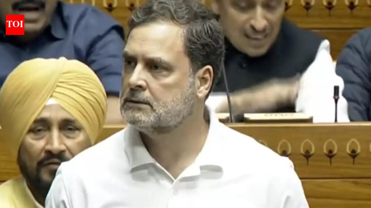 Bharat Bandh: Rahul Gandhi supports workers, farmers; 'grab' on PM Modi mocks Indian News
