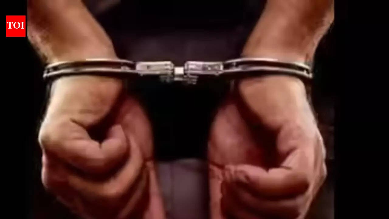 Brooklyn subway horror: Man pushes woman onto tracks, beats another before being arrested
