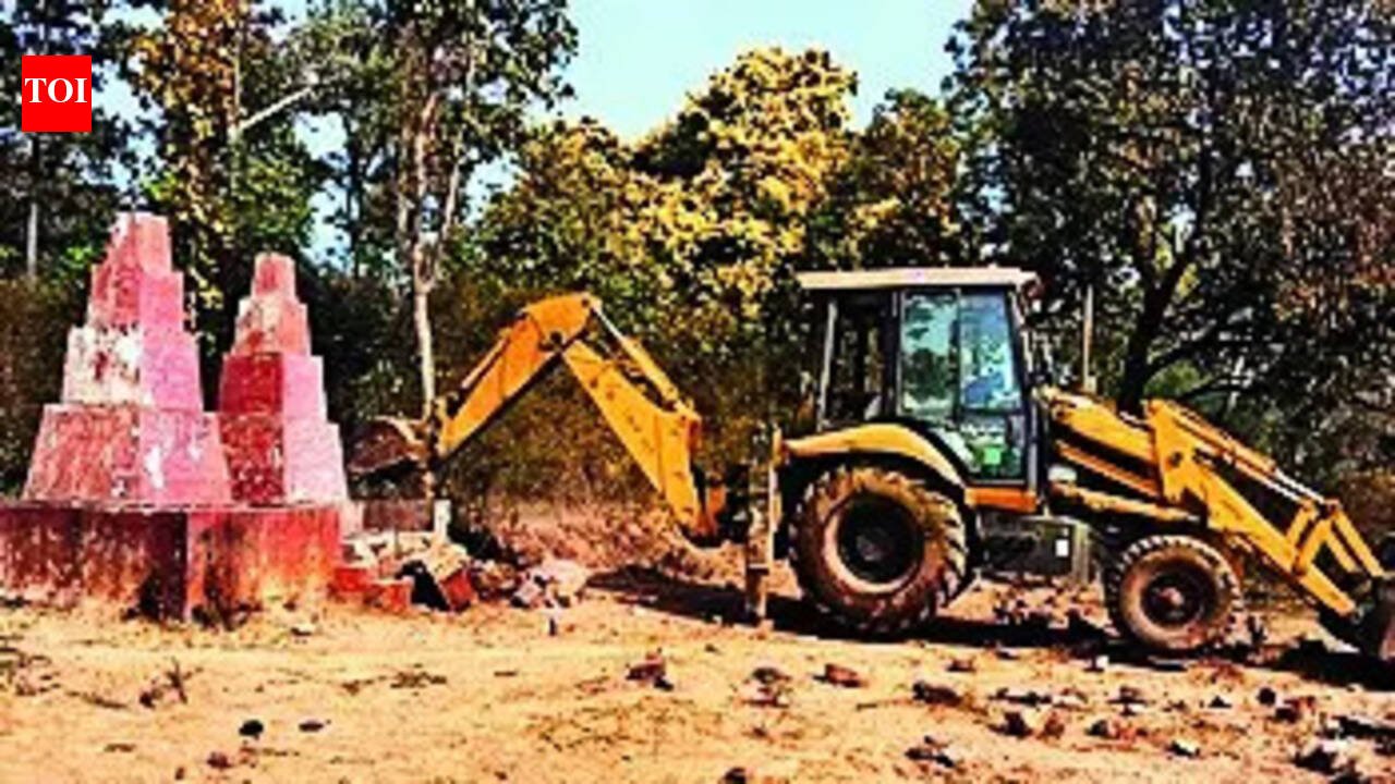Central Reserve Police Force now destroying Maoist 'monuments' in war with Red Army | India News