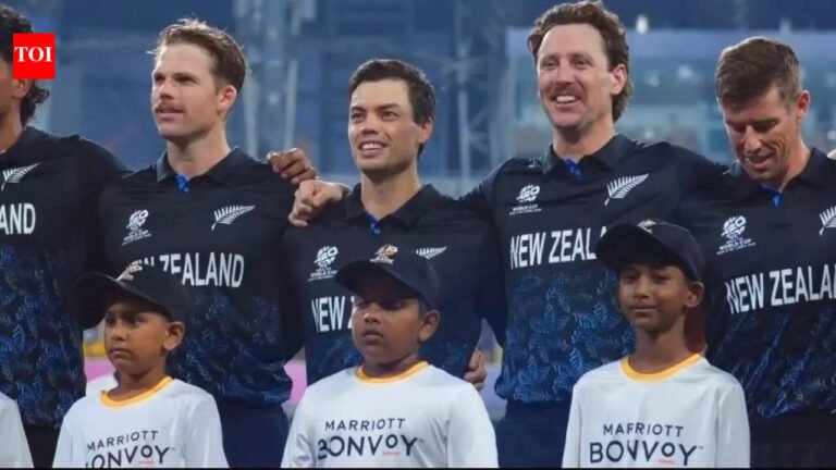 Colombo national anthem mistake! New Zealand players smile – watch