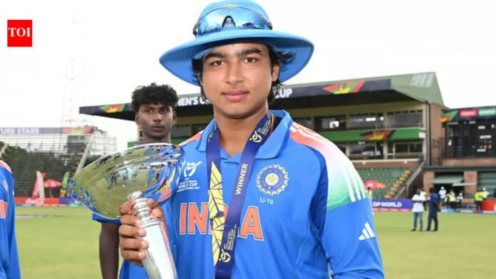 'Daddy, Pranam': Vaibhav Sooryavanshi's first words while carrying the trophy went viral. cricket news