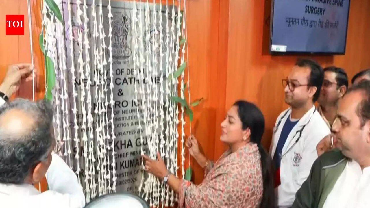 Delhi CM Rekha Gupta and Health Minister Pankaj Singh inaugurate CT scan facility and cath lab at GB Pant Hospital | India News