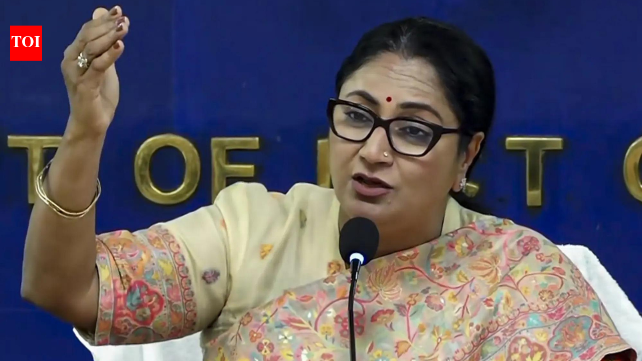 Delhi CM provides educational assistance to 15,700 workers’ children India News