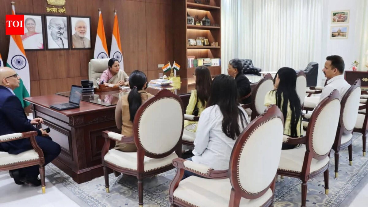 Delhi PM meets Northeast residents, assures strict action against inappropriate behavior of Arunachalli women India News