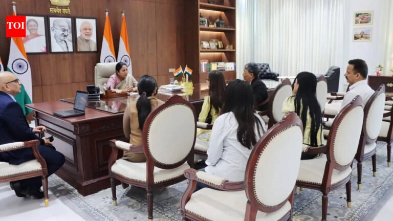 Delhi PM meets Northeast residents, assures strict action against inappropriate behavior of Arunachalli women India News