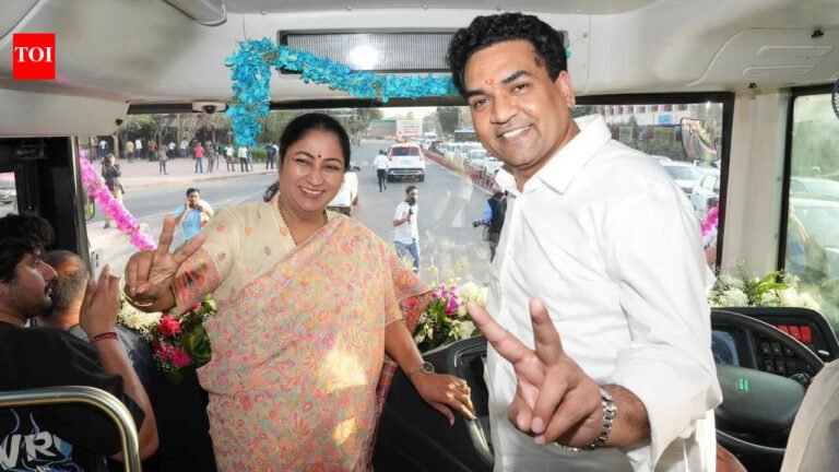 Delhi govt launches double-decker buses to tour capital’s landmarks to boost tourism