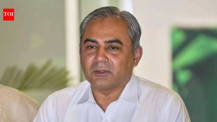 Dont-think-PCB-chairman-has-been-given-full-freedom-Mohsin.jpg 'Don't think PCB chairman has been given full freedom': Mohsin Naqvi criticized amid Pakistan cricket tensions Cricket News