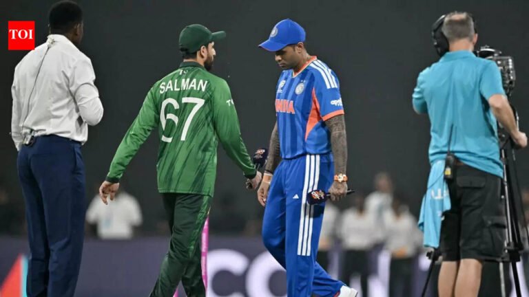India vs Pakistan T20 World Cup Final Loading? Exact scene explanation