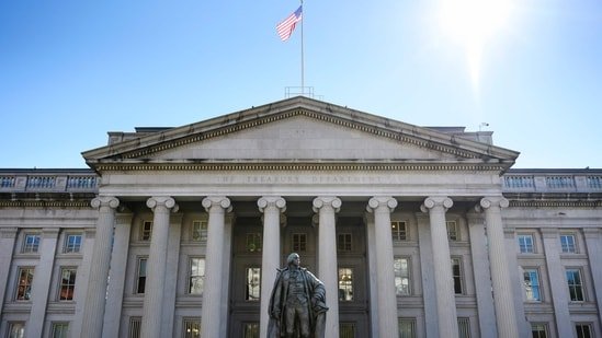 Is-the-US-government-raising-public-donations-to-reduce-the.jpg Cricket in L1