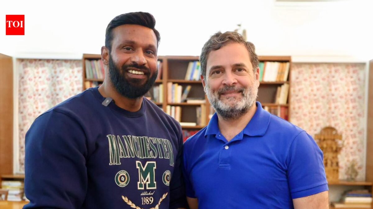 'Mohabbat ki dukaan ka yoddha': Rahul Gandhi meets 'Mohammed Deepak' who confronts Bajrang Dal members indian news