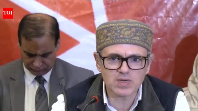Omar-pressures-Center-on-JK-statehood-Delhi-says-decision-soon.jpg Omar pressures Center on J&K statehood, Delhi says decision 'soon' India News