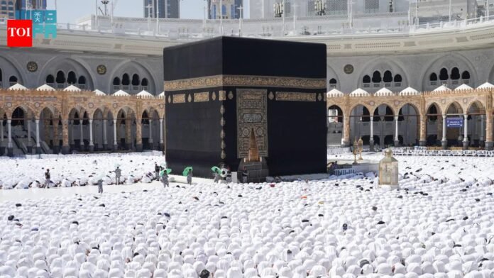 Planning-Umrah-Saudi-Arabia-launches-guide-for-global-pilgrims-in.jpg Planning Umrah? Saudi Arabia launches guide for global pilgrims in 16 languages World News