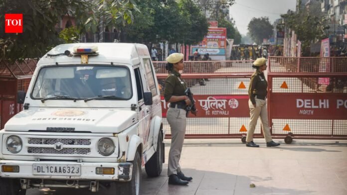 Red-Fort-the-temple-on-the-radar-Eight-suspects-with.jpg Red Fort, the temple on the radar? Eight suspects with links to Bangladesh, Pakistan's ISI arrested for plotting terror attacks in India News India