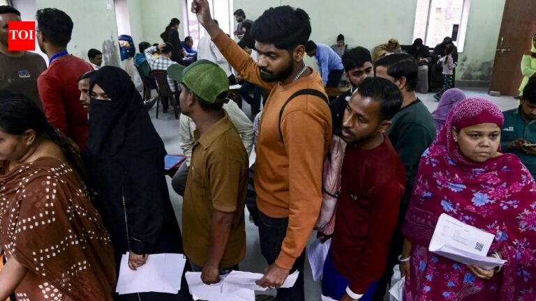 SC condemns Bengal for rushing to court every day against SIR