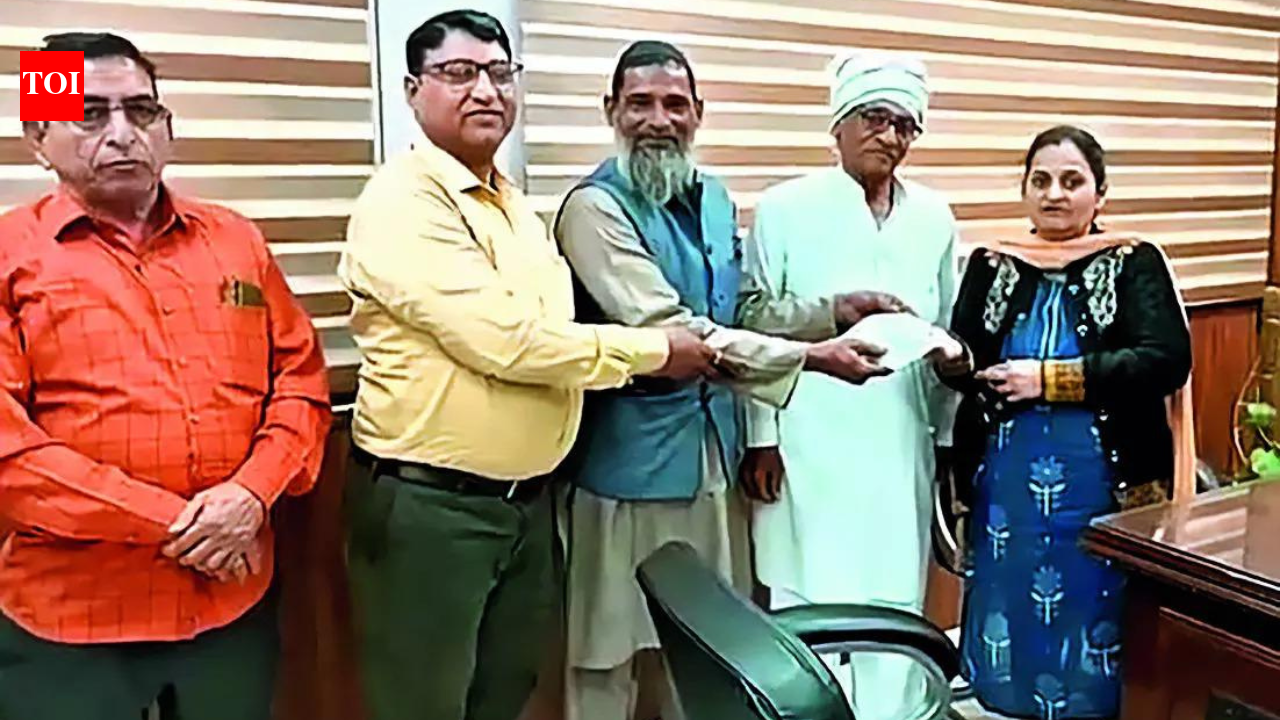 Scrap dealer returns gold discarded during clearance process | India News