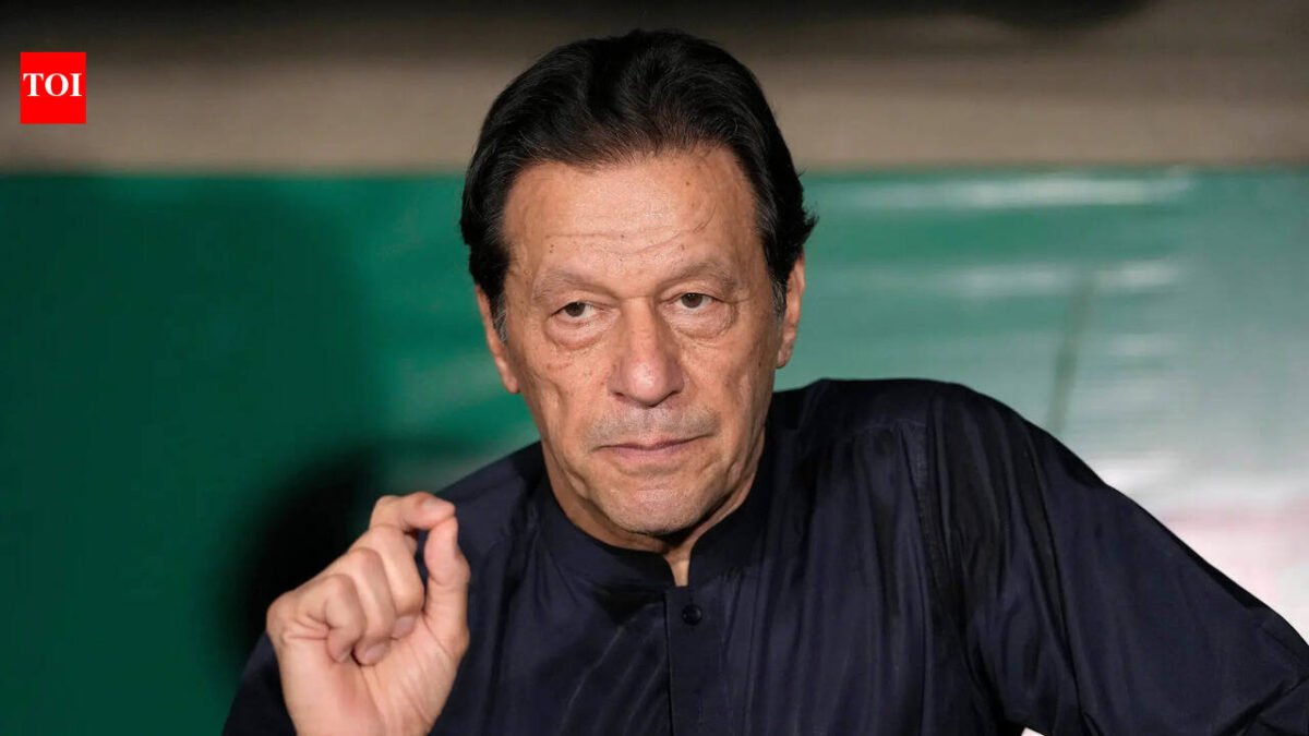 'They all reacted immediately': Greg Chappell reveals Sunil Gavaskar, Kapil Dev's quick support for Imran Khan | Cricket News