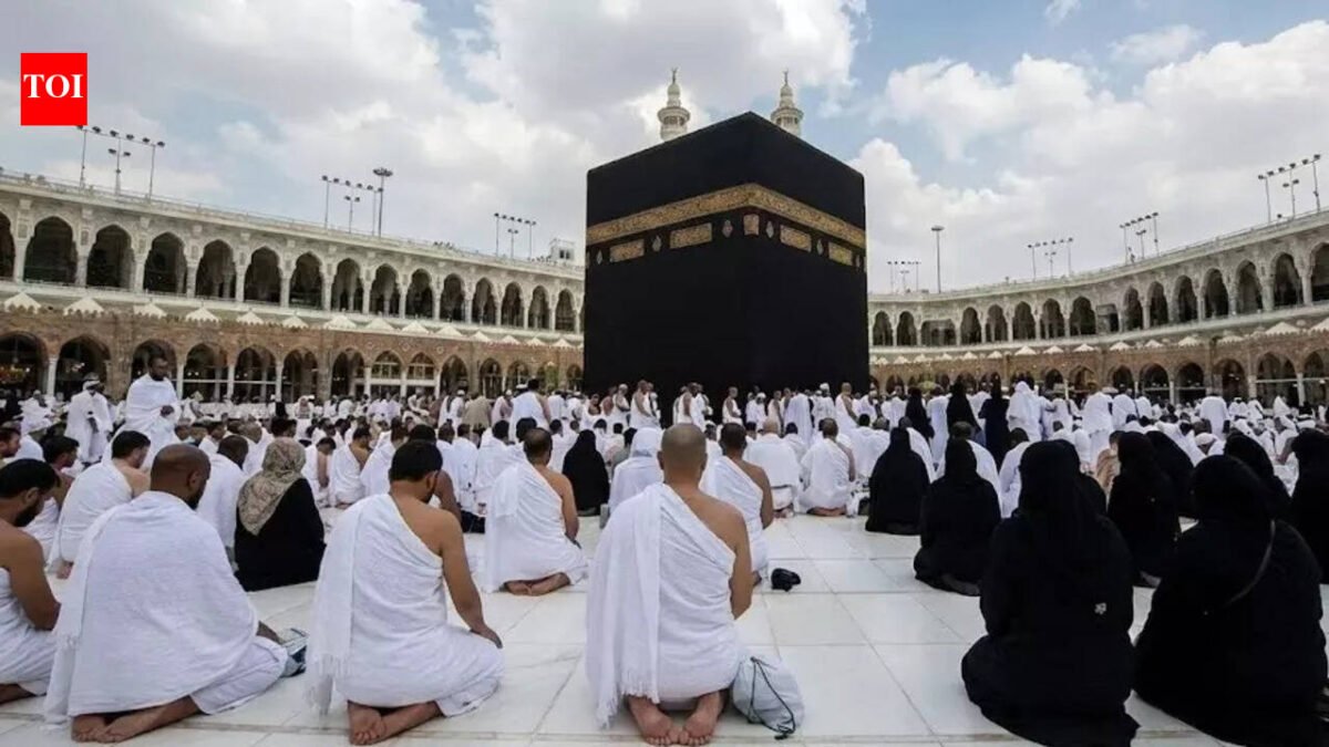 Today’s Prayer Timings in UAE: Dhuhr, Eid and Fasting Timings for the First Day of Ramadan 2026 | World News