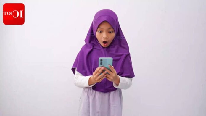 UAE-authorities-warn-parents-as-skull-challenge-virus-spreads-in.jpg UAE authorities warn parents as 'skull challenge' virus spreads in schools: 'Extremely dangerous and deadly' World News