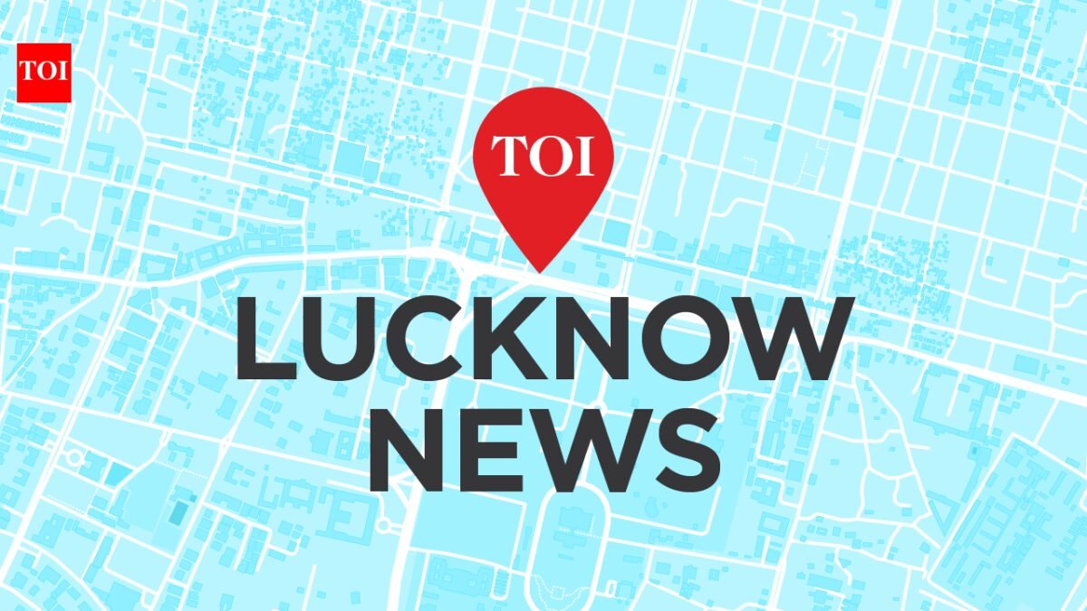 Underwear worth Rs 10,000 stolen from Varanasi store, 3 booked
