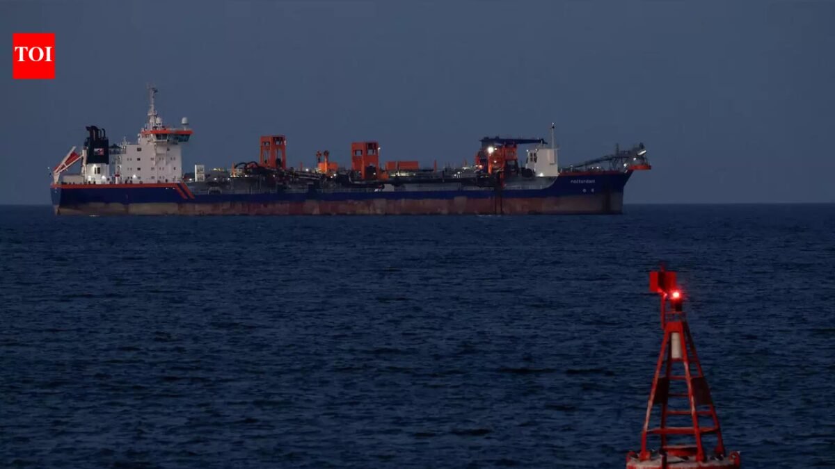 2 Indian-flagged oil tankers pass through Strait of Hormuz; Iran denies taking ransom