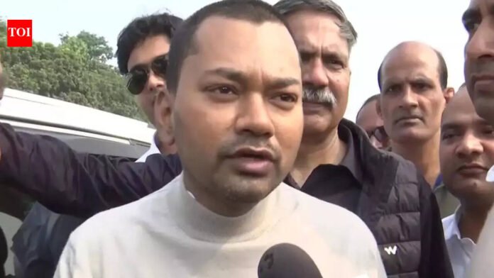 Bihar: JDU cadre bets on Nishant to succeed father Nitish Kumar

