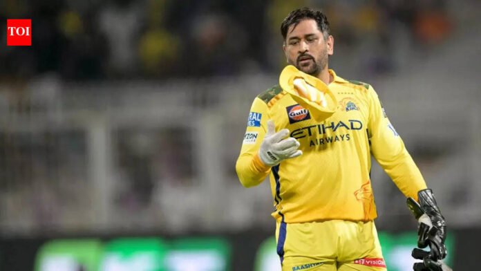 'Can't go downstairs to hotel bar': MS Dhoni's 'hookah man' secret revealed

