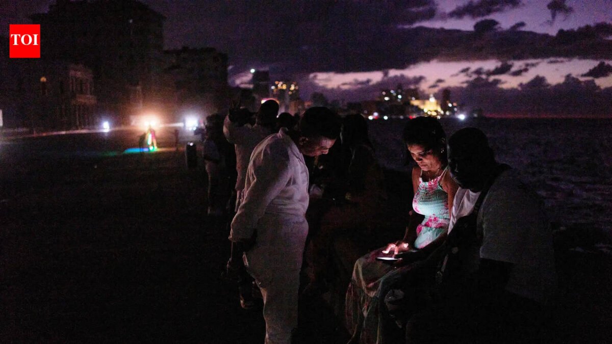Cuba plunges into darkness again: US oil blockade forces another blackout this week, Havana turns to flashlights