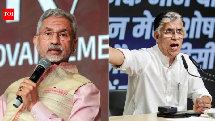 'Desperate mediation on Russia-Ukraine issue': Congress engages in 'selective mediation' over Jaishankar's 'dalal' remarks


