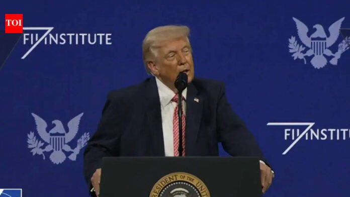 Donald Trump tells aides that Iran refuses to budge and he's willing to end war without reopening Strait of Hormuz

