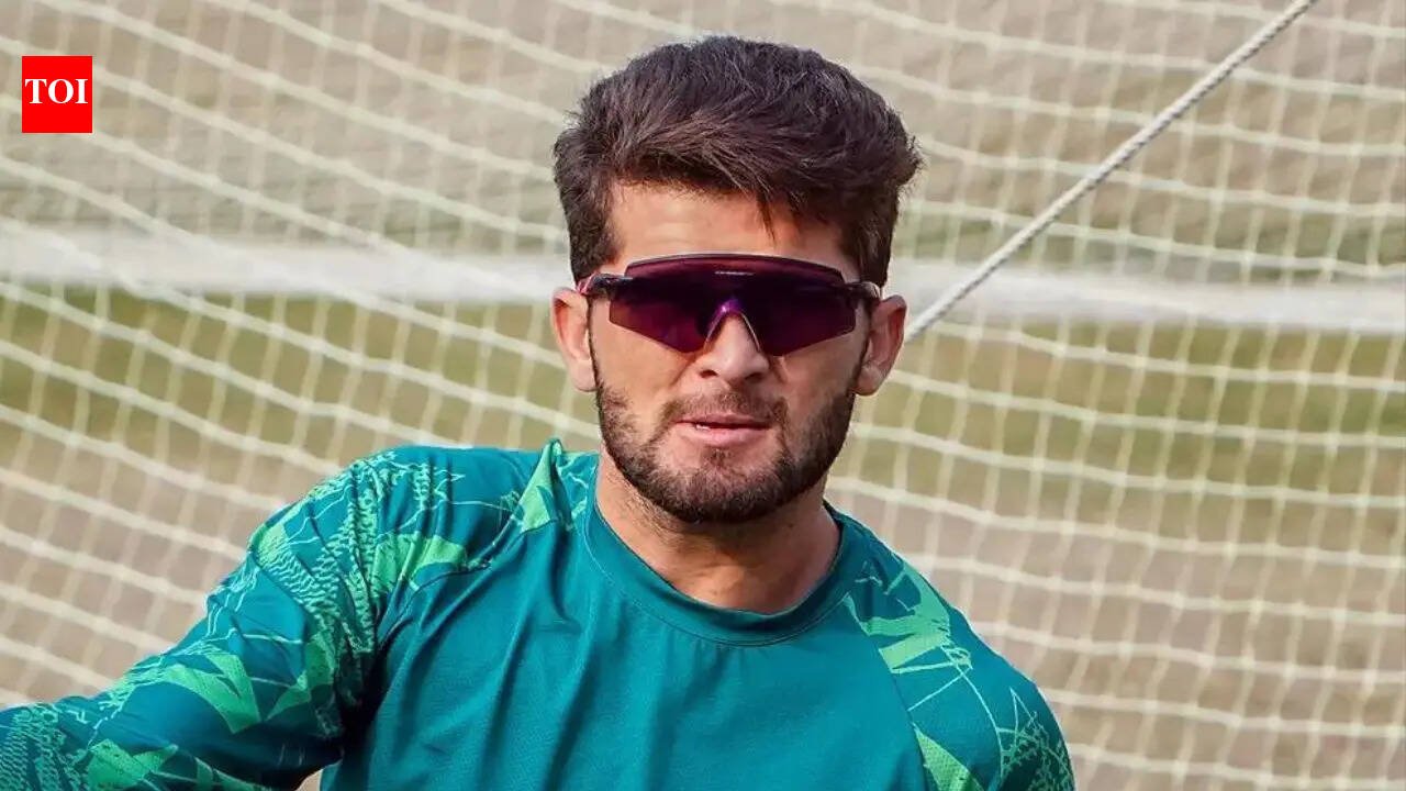 'Don't ask about Pakistan cricket': Furious Afridi silences media - Watch