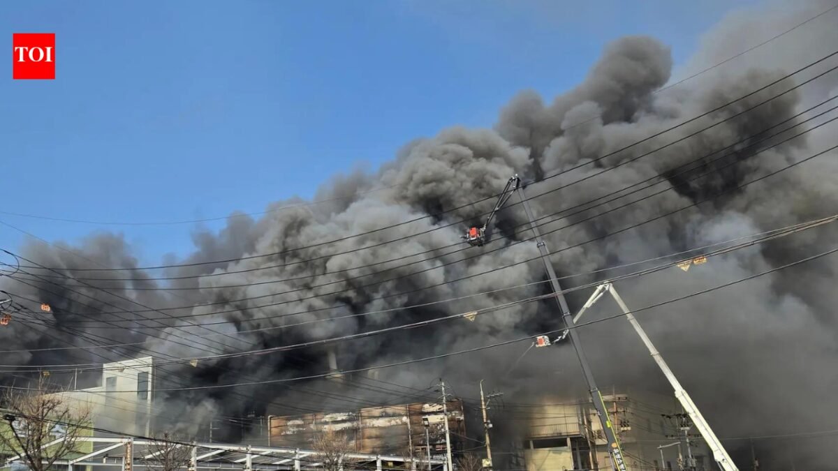 Fire kills 10 at South Korean car factory
