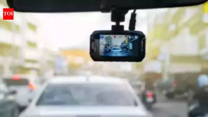 From potholes to poor lighting: AI dash cam detects 30 highway defects

