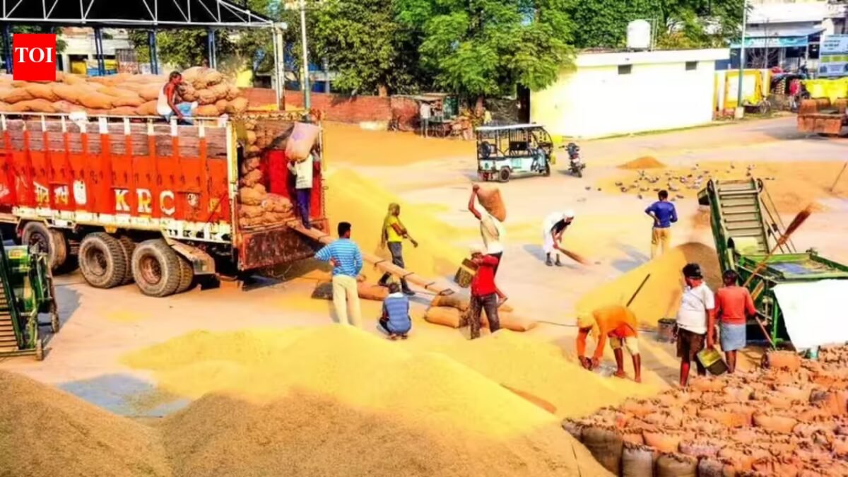 Govt agrees to hike commission of atiyas in three states