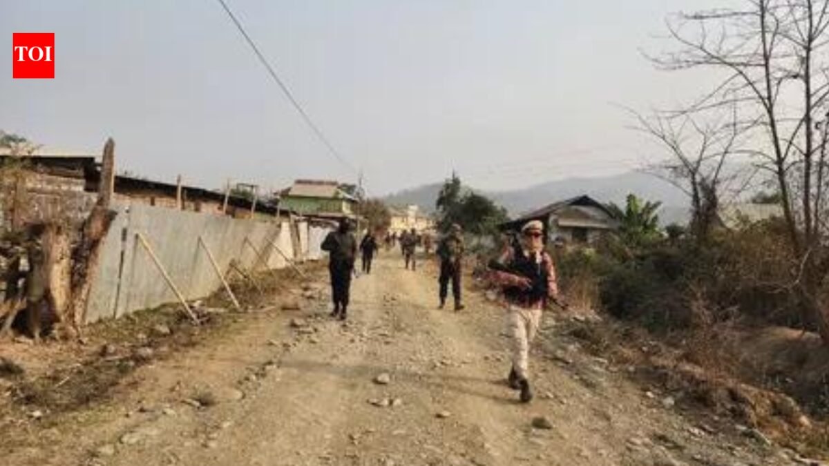 Gunmen abduct 20 Nagas from three vehicles in Manipur