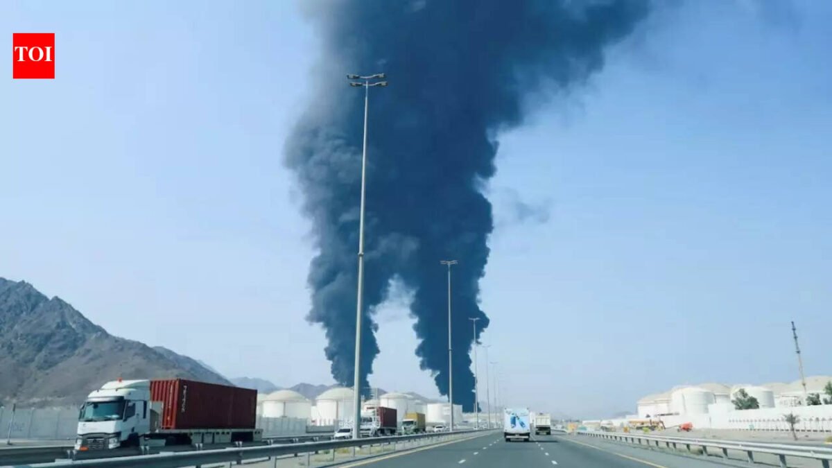 Iran warns: Evacuate ports, terminals in Dubai, Abu Dhabi and Fujairah; claims that "American hideouts" in the UAE emirate were "used" to attack the oil center Khag Island during the war with the United States and Israel