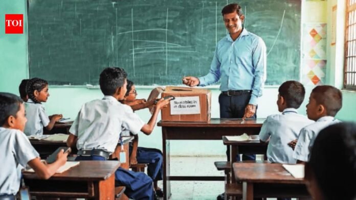 Is a total ban on smartphones in classrooms the way forward?

