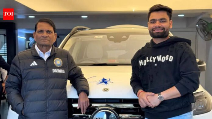 'Kash aap mere paas hote': Rinku pays tribute to father after T20 WC victory

