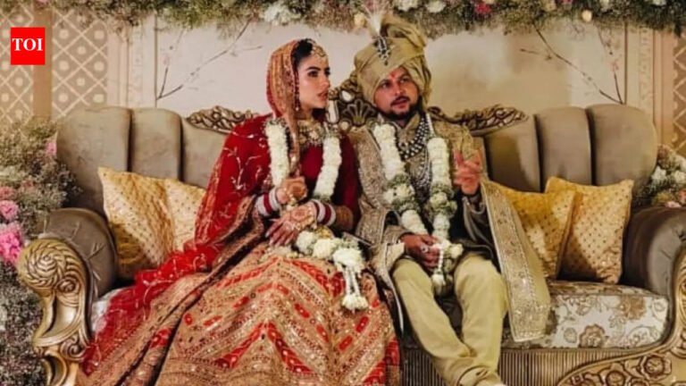 Kuldeep Yadav dating Vanshika Chadha- photos released