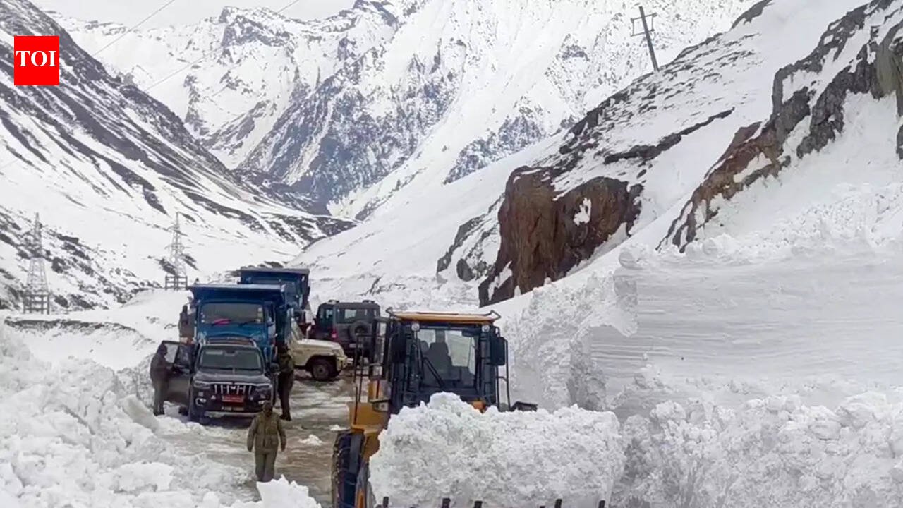 Ladakh mountain council claims sovereignty over Point Zero after Zojila avalanche death