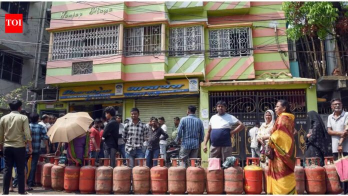 'No need to queue outside LPG dealers': Avoid panic buying, says govt

