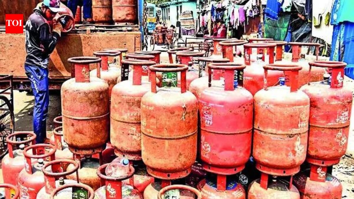No shortage of oil, gas, no restrictions imposed: Govt