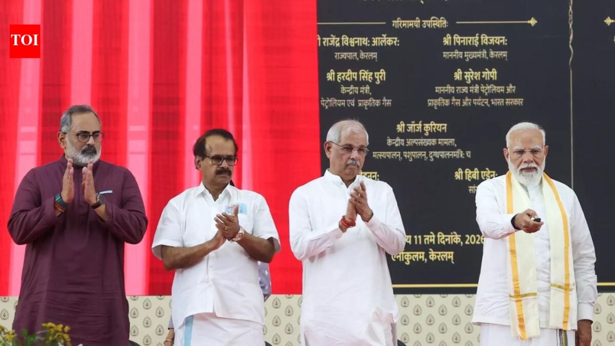 PM Modi woos 'Kerala' with Rs 11,000-crore projects