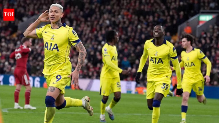 Premier League: Richarlison’s late goal saves Tottenham against Liverpool; Manchester United beat Villa