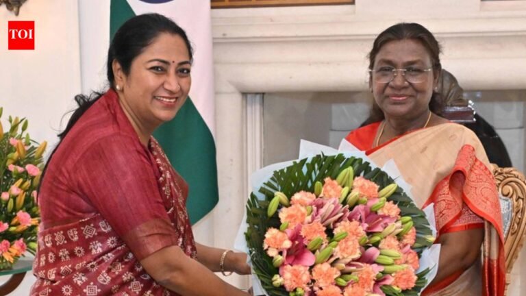 President Murmu to launch free pink mobility card for Delhi women