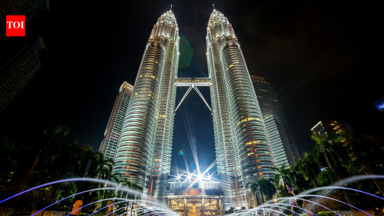 Record-breaking competition: Malaysia let Japan and South Korea compete to build twin towers and the result shocked everyone | World News