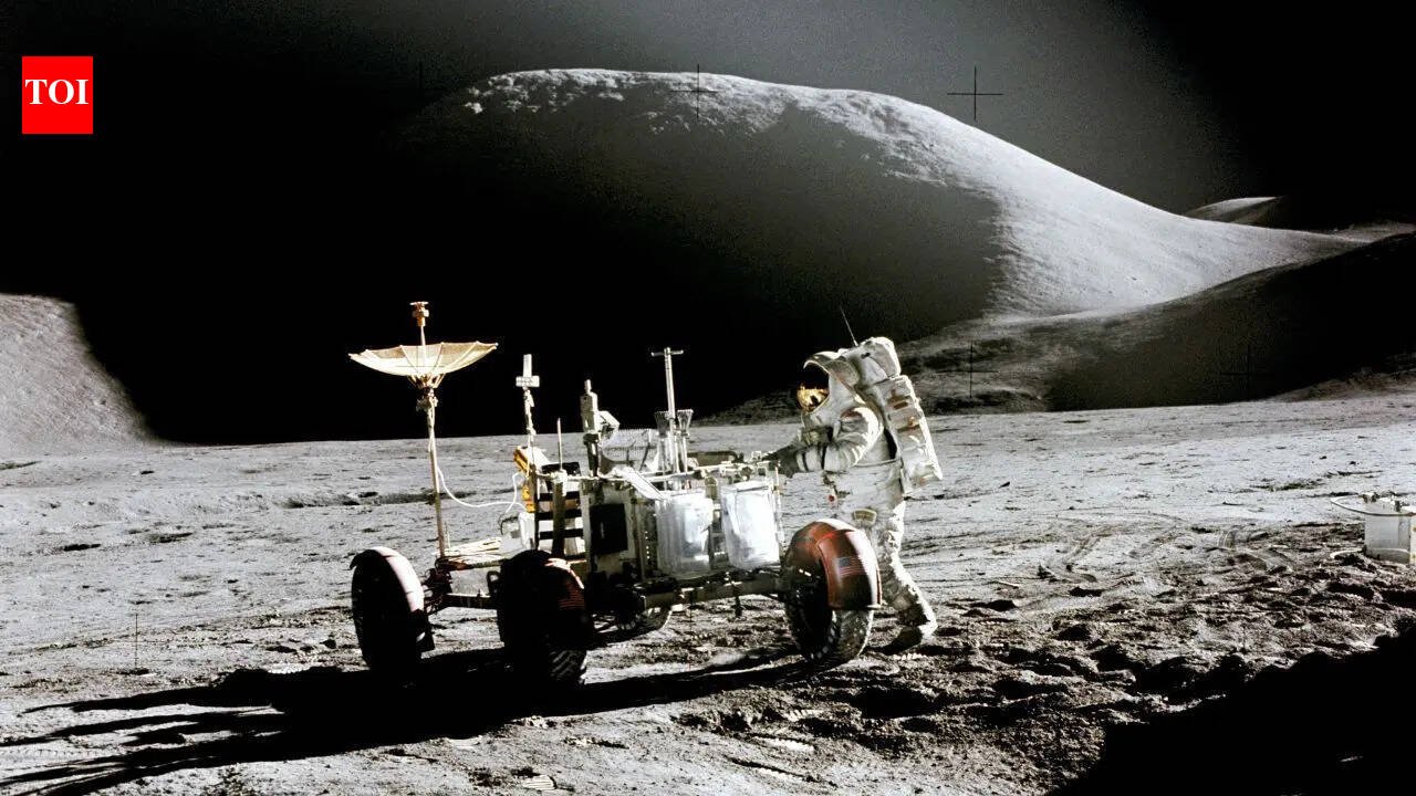 Scientists may have found a way to "listen" to the moon on future Artemis missions using invisible laser fiber optic cables