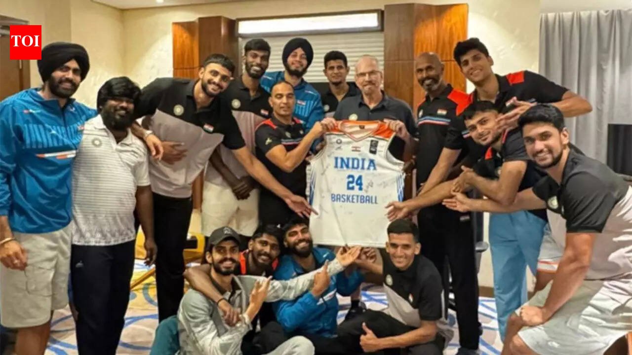 The Indian men's basketball team, stranded in Doha for 10 days, finally returns