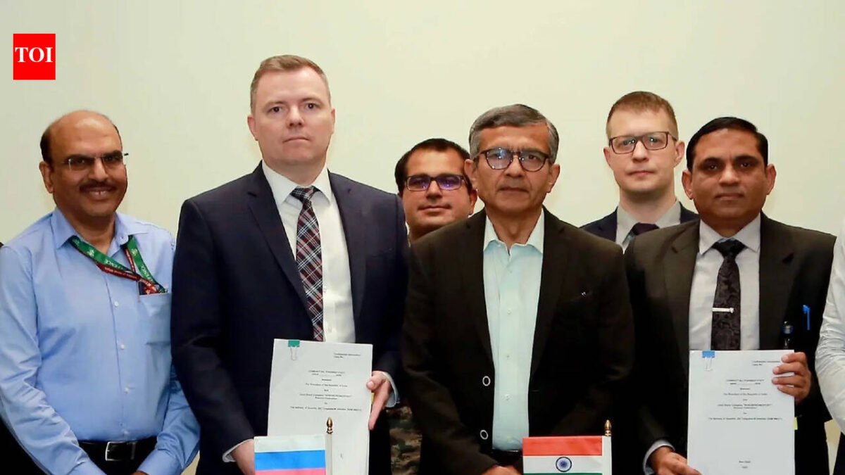 The Ministry of Defense signs an agreement with Russia for the Tunguska missile system worth Rs 445 Cr and a maintenance contract for P8I jets worth Rs 413 Cr with Boeing