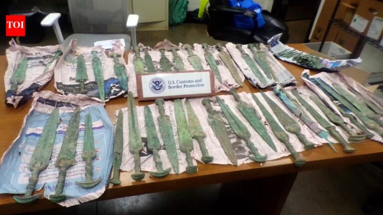 The Port of Philadelphia in the United States seized 36 4,000-year-old swords in a bizarre smuggling case World News
